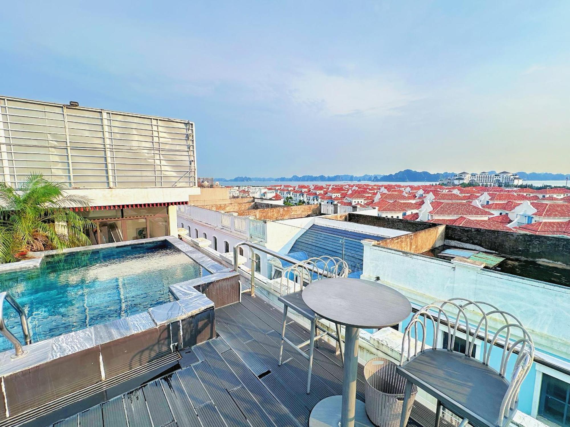 Green Suites Hotel Ha Long Exterior foto